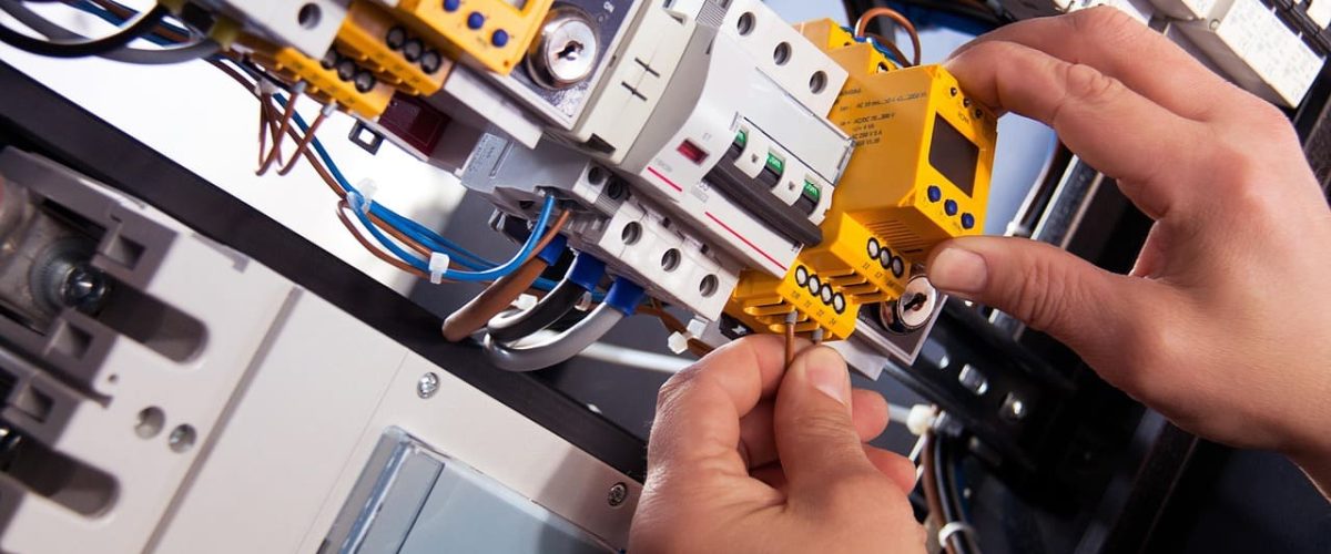 Electricistas para comunidades y administradores de fincas