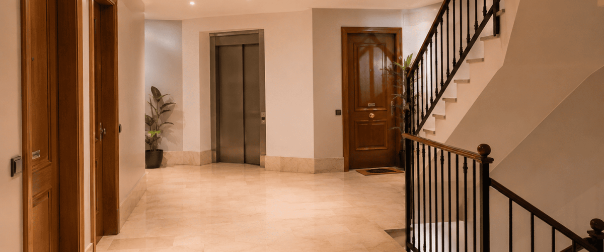 Servicio integral de limpieza, jardinería, conserjería y mantenimiento para comunidades de vecinos en el Corredor del Henares.